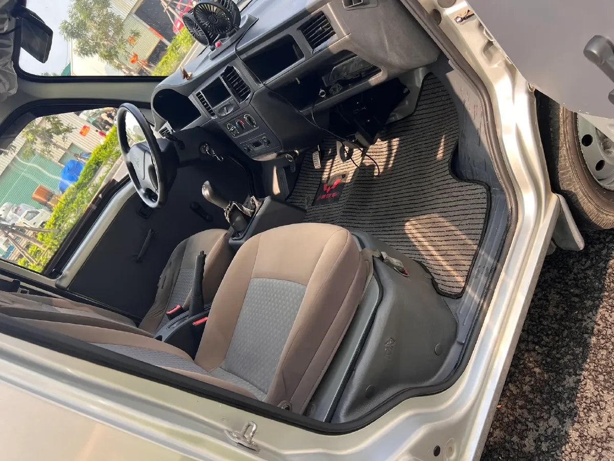 2020 WuLing ZhiGuang Mini Truck 1.2L 76HP L4 5MT,autocango,china used car exporter,china ev exporter,chinese used car exporter,chinese used ev exporter