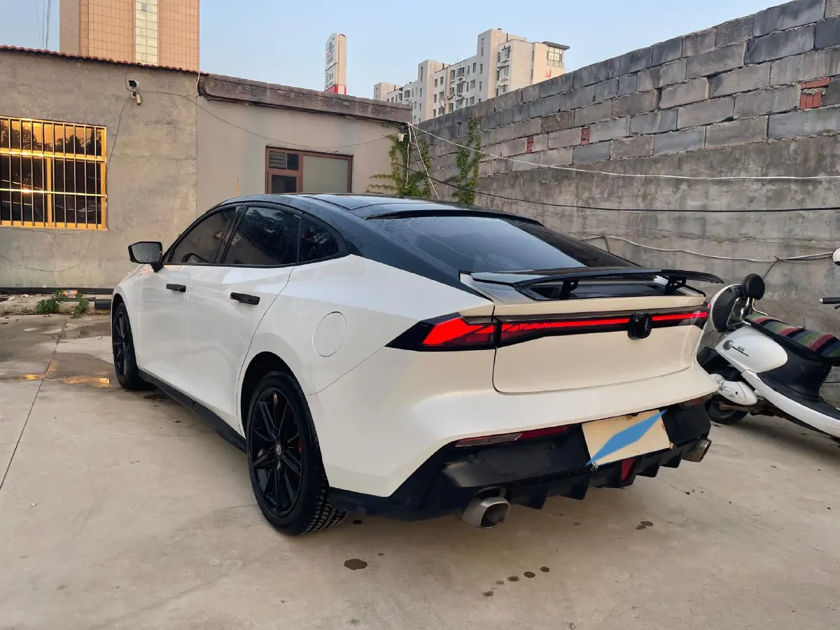 2022 ChangAn UNI-V 1.5T 188HP L4 7DCT,autocango,china used car exporter,china ev exporter,chinese used car exporter,chinese used ev exporter