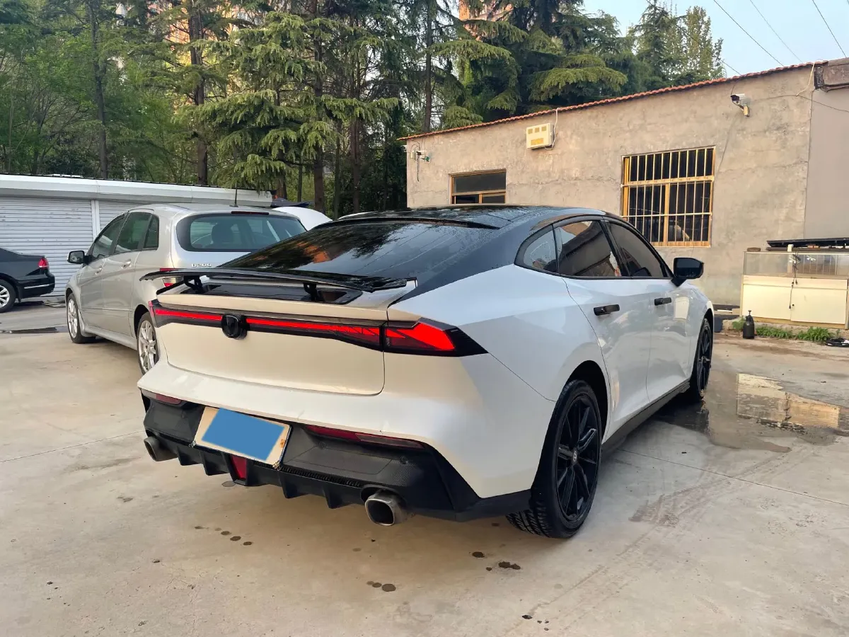 2022 ChangAn UNI-V 1.5T 188HP L4 7DCT,autocango,china used car exporter,china ev exporter,chinese used car exporter,chinese used ev exporter