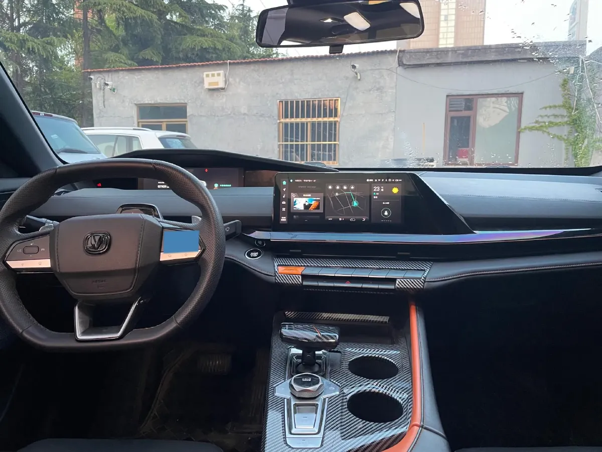 2022 ChangAn UNI-V 1.5T 188HP L4 7DCT,autocango,china used car exporter,china ev exporter,chinese used car exporter,chinese used ev exporter