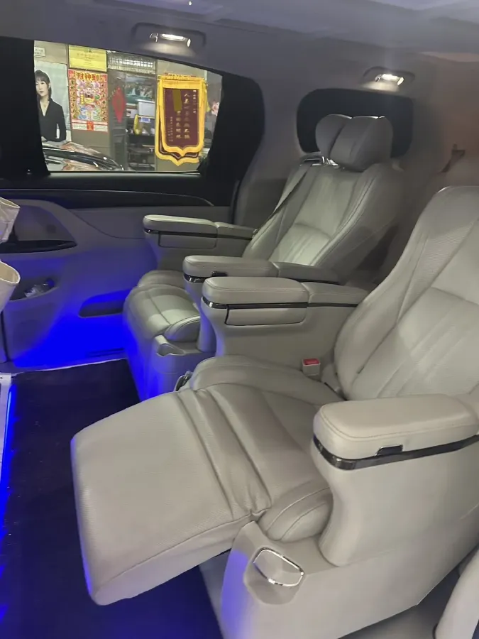 2022 Buick GL8 2.0T 237HP L4 9AT,autocango,china used car exporter,china ev exporter,chinese used car exporter,chinese used ev exporter