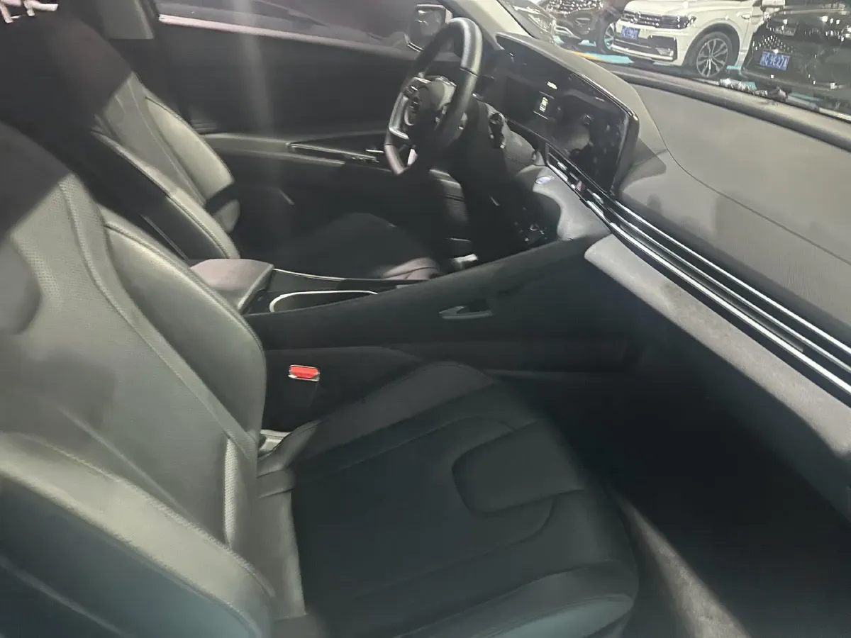 2022 Hyundai Elantra 1.5L 115HP L4 CVT,autocango,china used car exporter,china ev exporter,chinese used car exporter,chinese used ev exporter