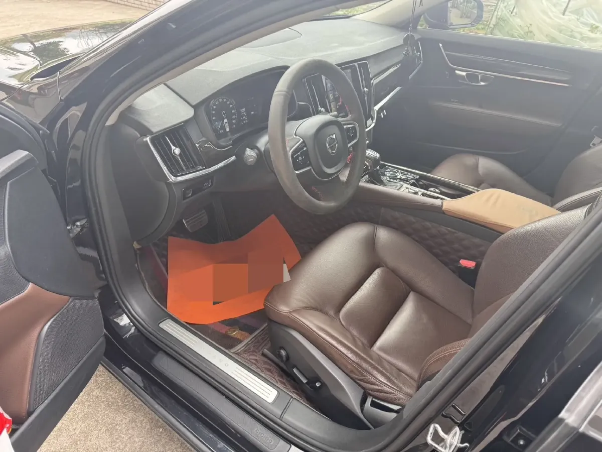 2018 Volvo S90 2.0T 254HP L4 8AT,autocango,china used car exporter,china ev exporter,chinese used car exporter,chinese used ev exporter