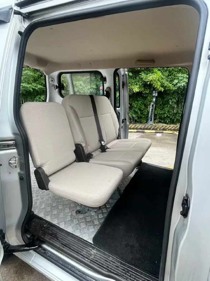 2019 WuLing HongGuang V 1.5L 99HP L4 6MT,autocango,china used car exporter,china ev exporter,chinese used car exporter,chinese used ev exporter