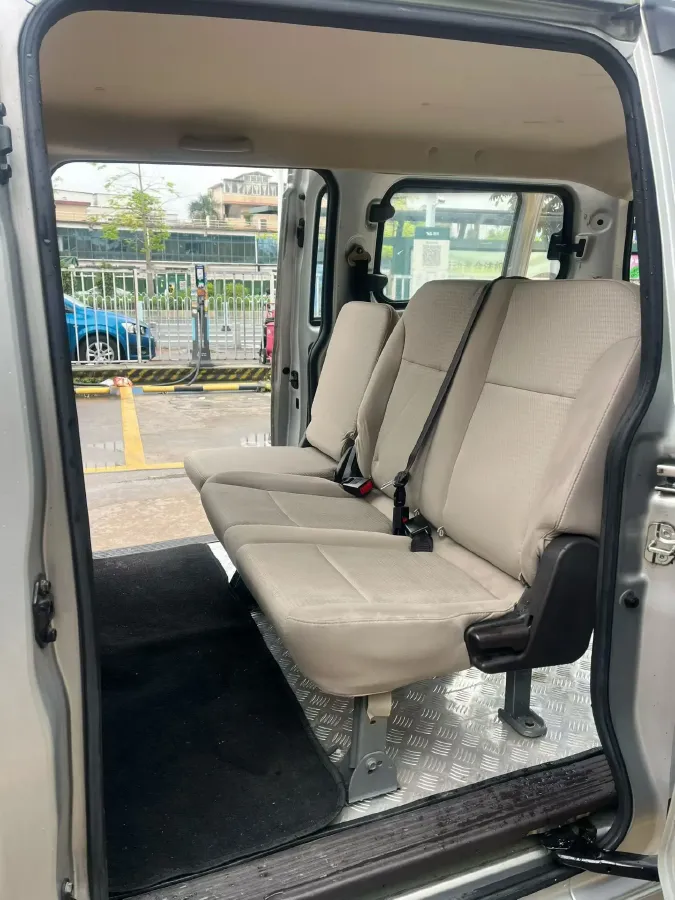2019 WuLing HongGuang V 1.5L 99HP L4 6MT,autocango,china used car exporter,china ev exporter,chinese used car exporter,chinese used ev exporter