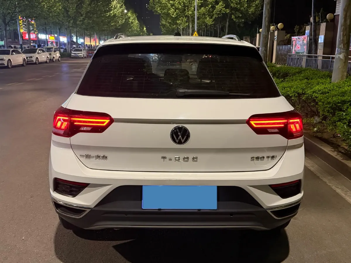2022 Volkswagen T-Roc 1.4T 150HP L4 7DCT,autocango,china used car exporter,china ev exporter,chinese used car exporter,chinese used ev exporter