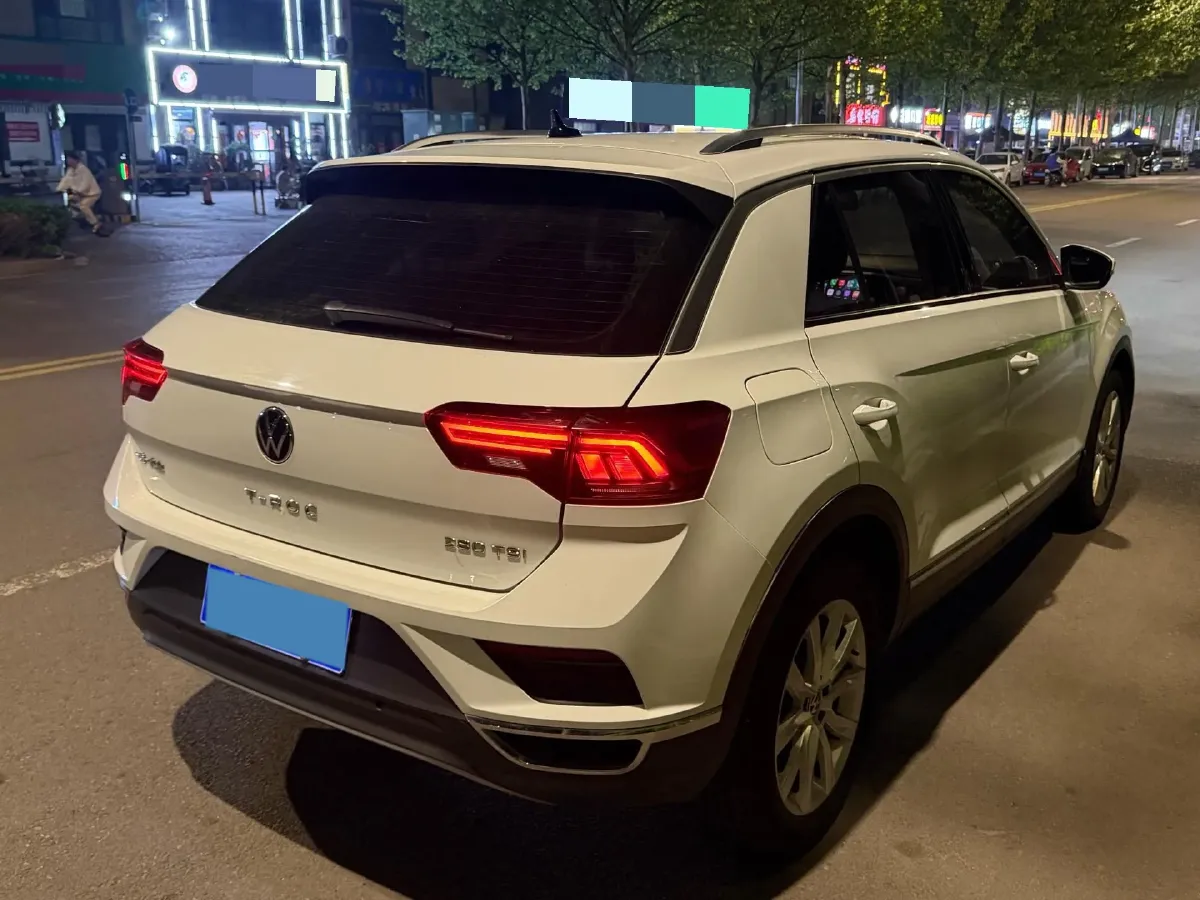 2022 Volkswagen T-Roc 1.4T 150HP L4 7DCT,autocango,china used car exporter,china ev exporter,chinese used car exporter,chinese used ev exporter