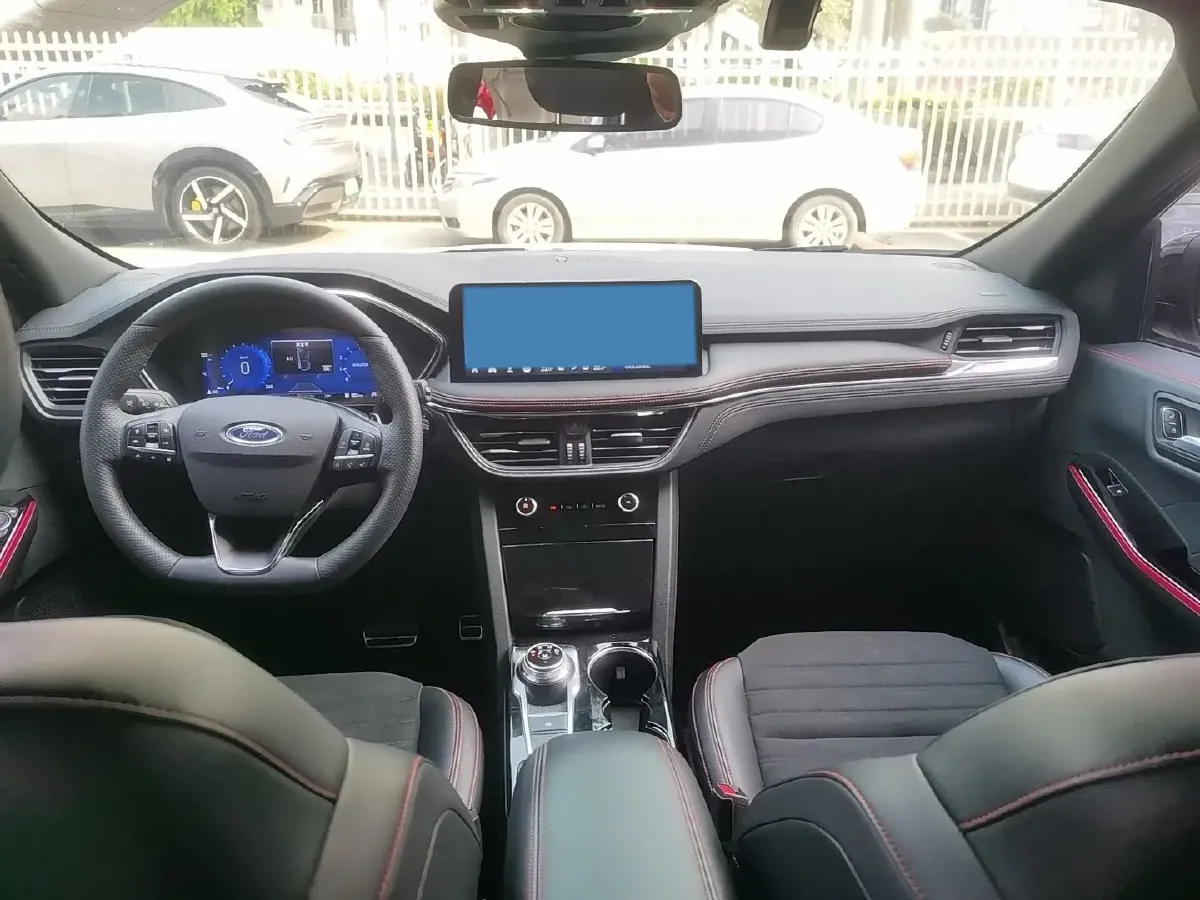 2024 Ford Escape 2.0T 248HP L4 8AT,autocango,china used car exporter,china ev exporter,chinese used car exporter,chinese used ev exporter