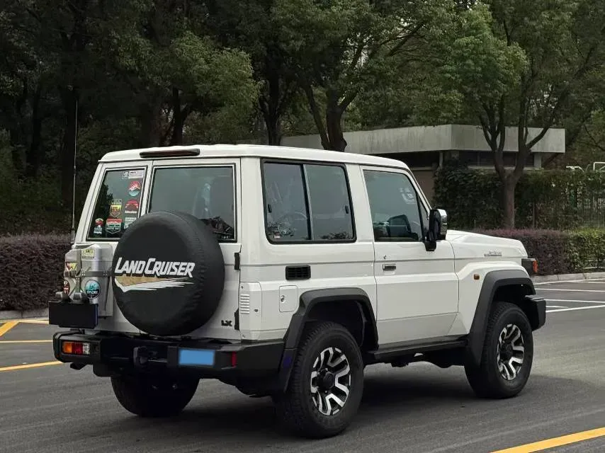 2020 Chevrolet Monza 1.0T 125HP L3 6MT,autocango,china used car exporter,china ev exporter,chinese used car exporter,chinese used ev exporter