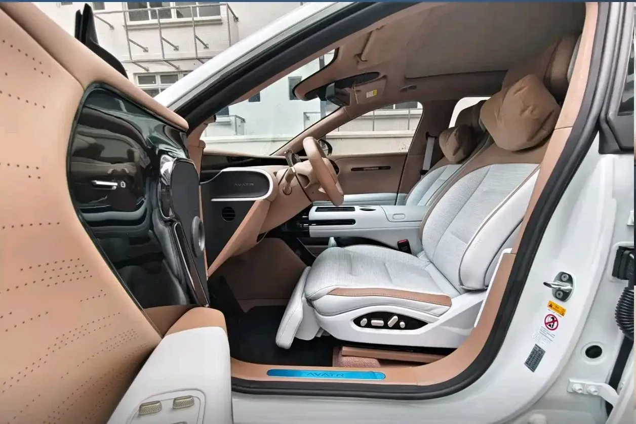 2024 Avatr 07 BEV 82.16KWH,autocango,china used car exporter,china ev exporter,chinese used car exporter,chinese used ev exporter