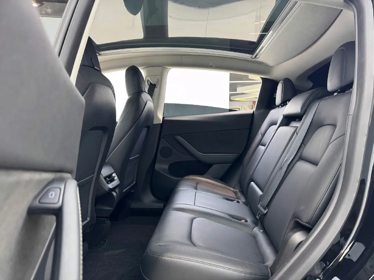 2021 Tesla Model Y BEV 60KWH,autocango,china used car exporter,china ev exporter,chinese used car exporter,chinese used ev exporter