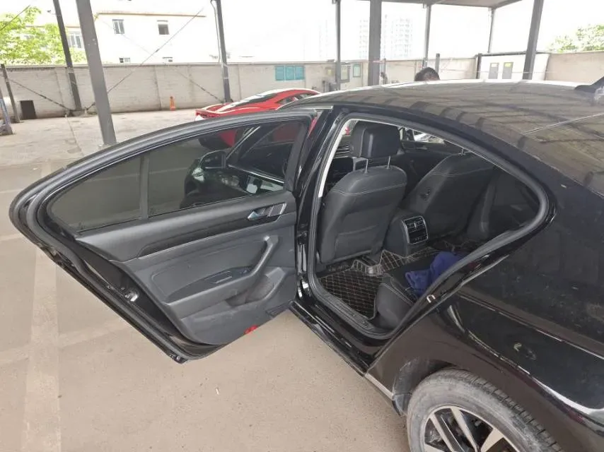 2020 Volkswagen Magotan 2.0T 186HP L4 7DCT,autocango,china used car exporter,china ev exporter,chinese used car exporter,chinese used ev exporter