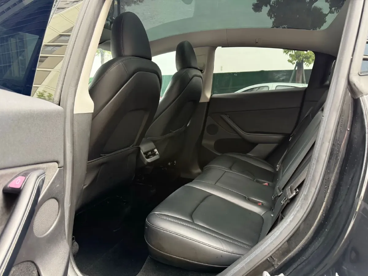 2022 Tesla Model Y BEV 60KWH,autocango,china used car exporter,china ev exporter,chinese used car exporter,chinese used ev exporter