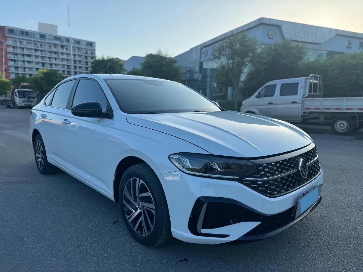 2022 Volkswagen T-Roc 1.4T 150HP L4 7DCT,autocango,china used car exporter,china ev exporter,chinese used car exporter,chinese used ev exporter