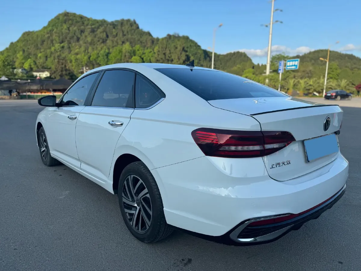 2022 Volkswagen T-Roc 1.4T 150HP L4 7DCT,autocango,china used car exporter,china ev exporter,chinese used car exporter,chinese used ev exporter