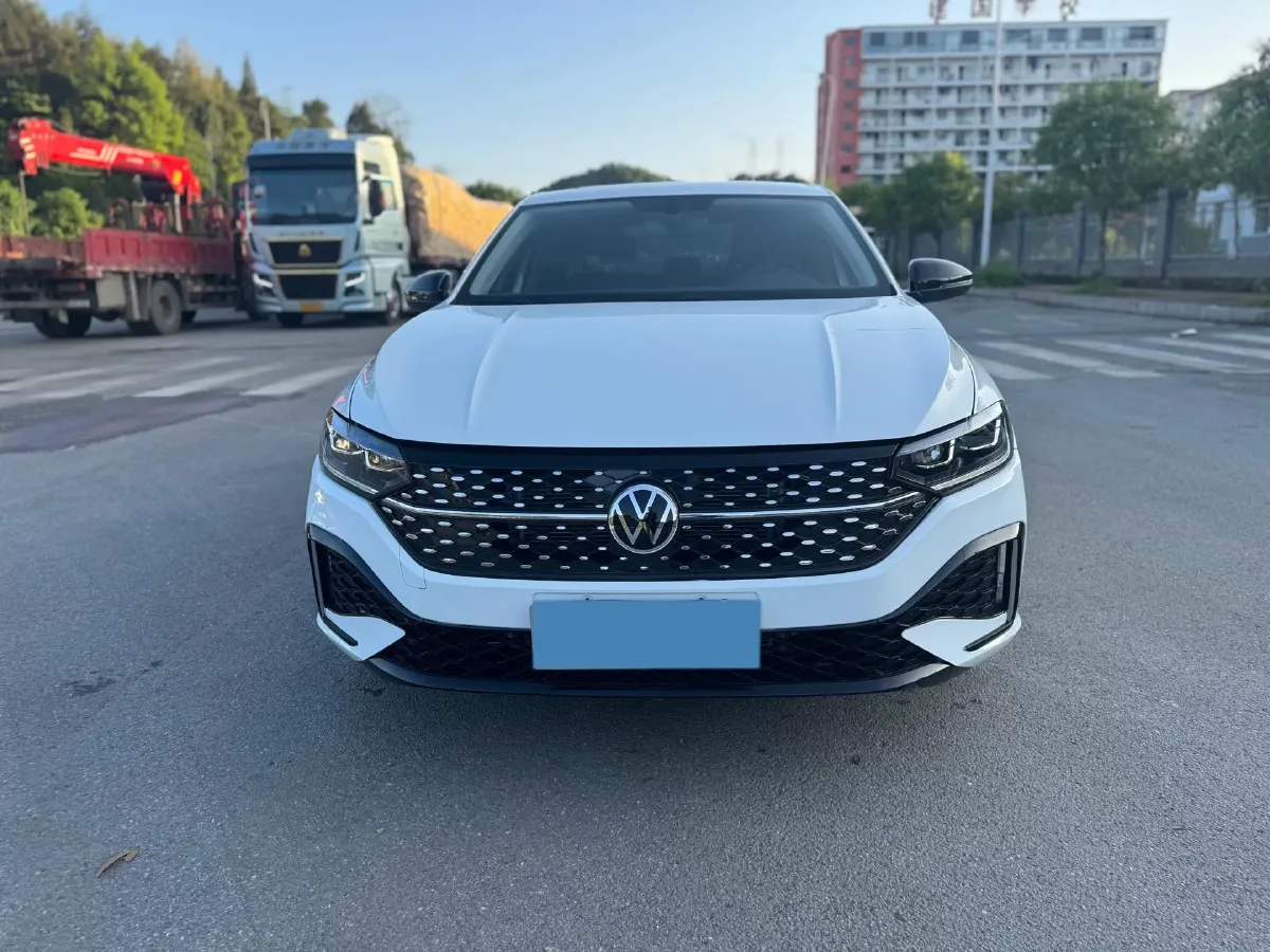 2022 Volkswagen T-Roc 1.4T 150HP L4 7DCT,autocango,china used car exporter,china ev exporter,chinese used car exporter,chinese used ev exporter