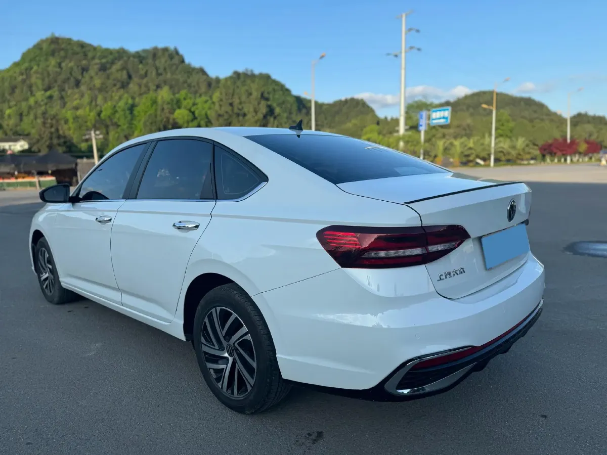 2022 Volkswagen T-Roc 1.4T 150HP L4 7DCT,autocango,china used car exporter,china ev exporter,chinese used car exporter,chinese used ev exporter