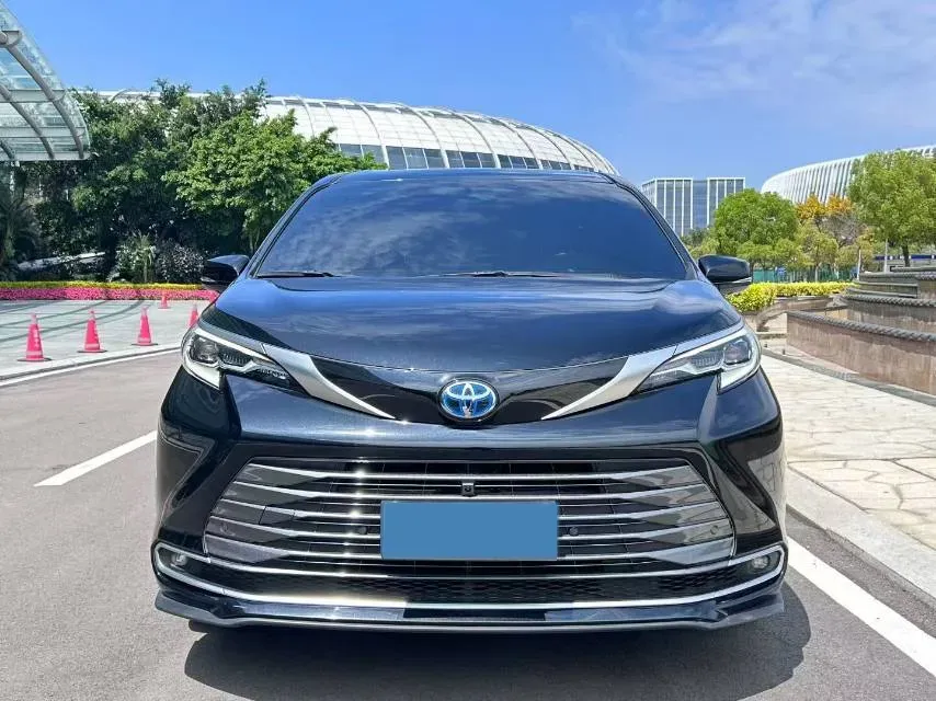 2023 Toyota Sienna 2.5L 189HP L4 E-CVT Hybrid,autocango,china used car exporter,china ev exporter,chinese used car exporter,chinese used ev exporter