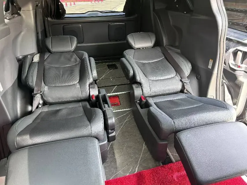 2023 Toyota Sienna 2.5L 189HP L4 E-CVT Hybrid,autocango,china used car exporter,china ev exporter,chinese used car exporter,chinese used ev exporter