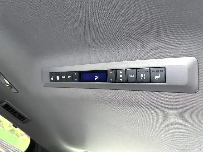 2023 Toyota Sienna 2.5L 189HP L4 E-CVT Hybrid,autocango,china used car exporter,china ev exporter,chinese used car exporter,chinese used ev exporter