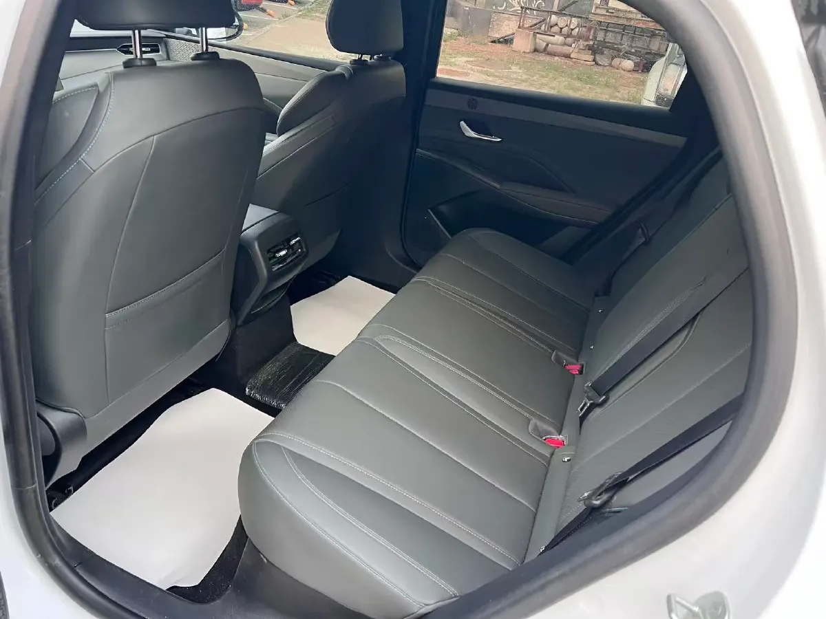 2025 BYD Seal05 DM-i 1.5L 101HP L4 E-CVT PHEV 7.68KWH,autocango,china used car exporter,china ev exporter,chinese used car exporter,chinese used ev exporter