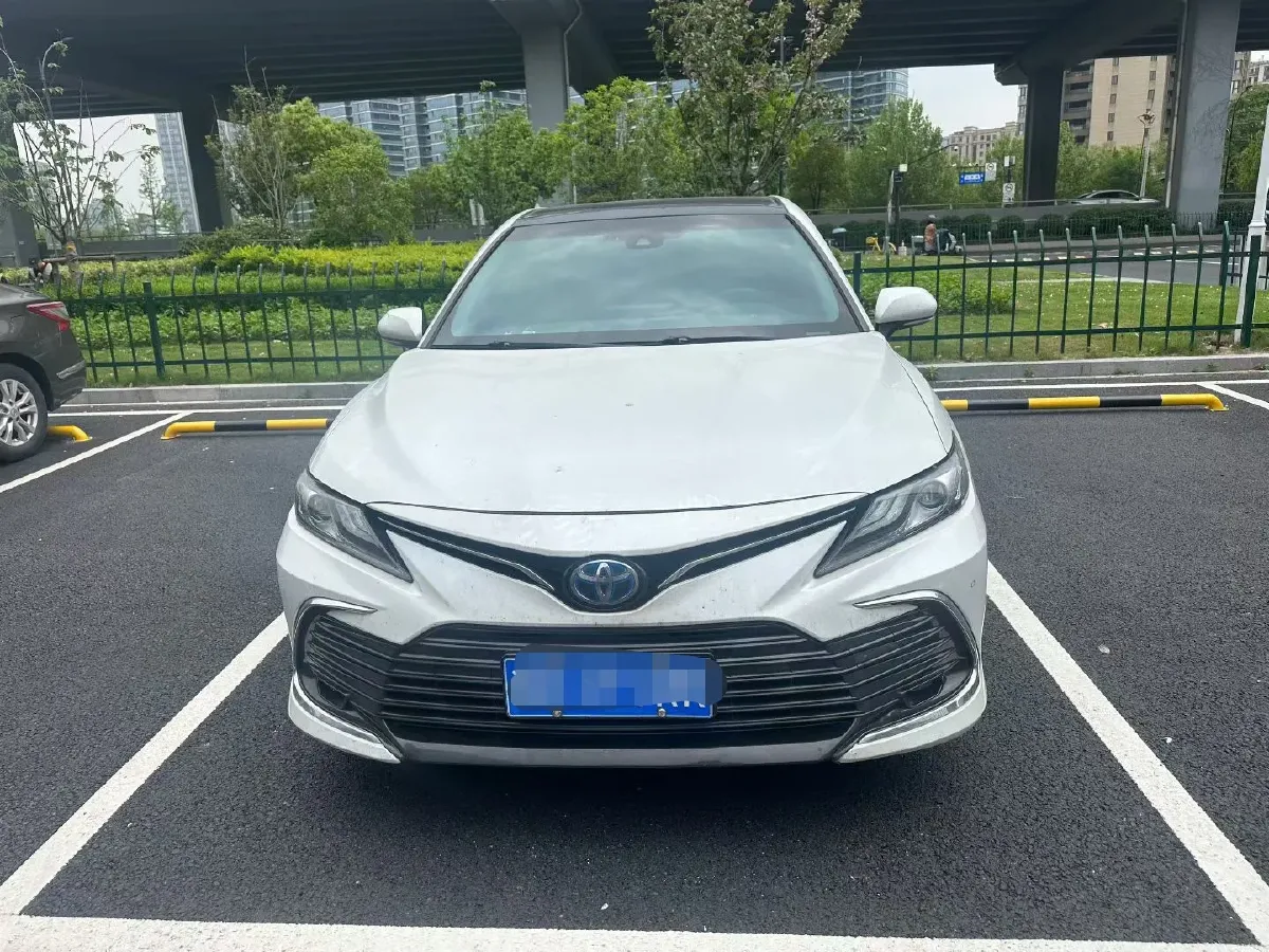 2023 Toyota Camry 2.5L 178HP L4 E-CVT Hybrid,autocango,china used car exporter,china ev exporter,chinese used car exporter,chinese used ev exporter