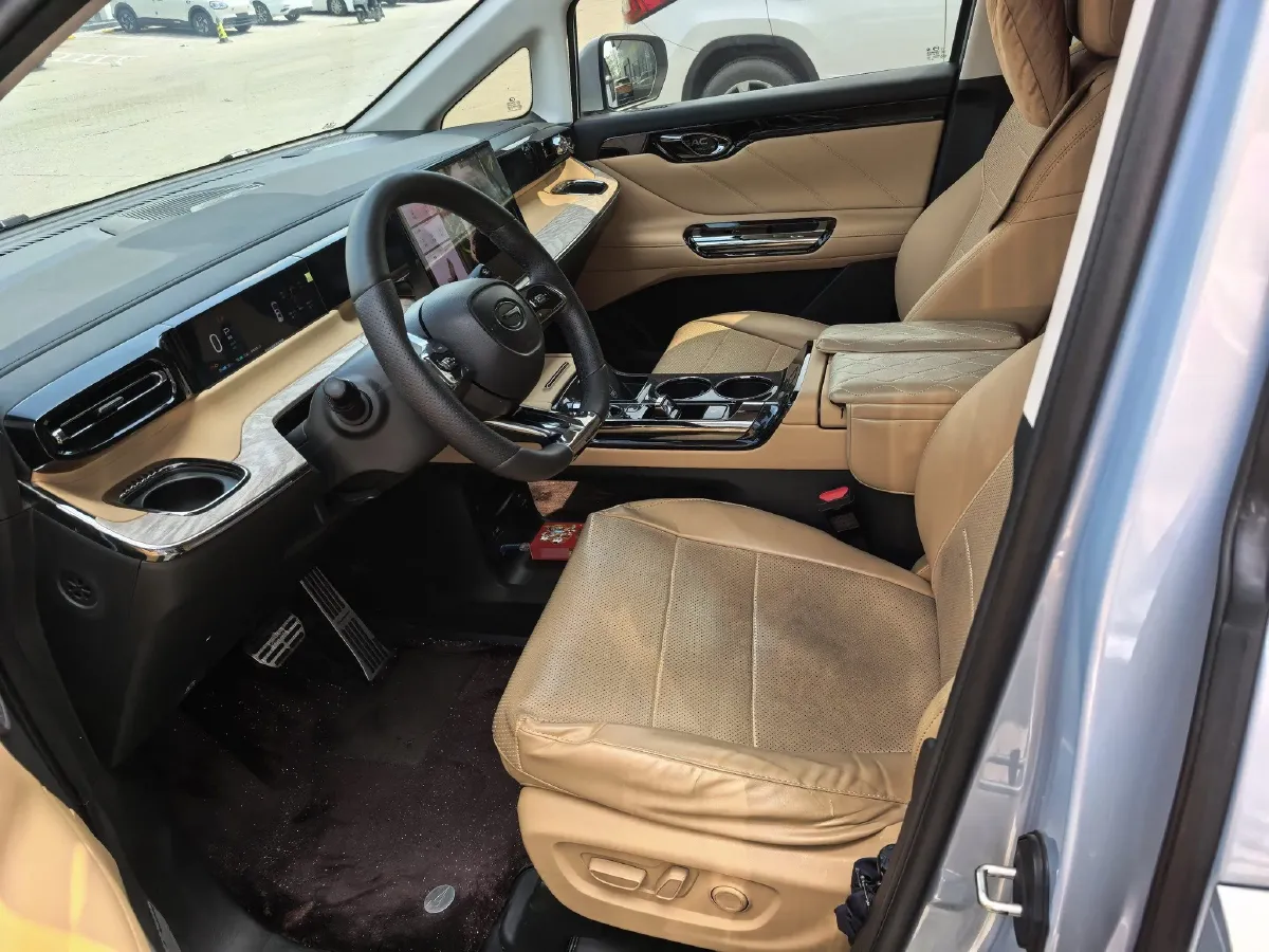 2024 GAC Trumpchi E8 2.0L 140HP L4 2DHT PHEV 25.57KWH,autocango,china used car exporter,china ev exporter,chinese used car exporter,chinese used ev exporter