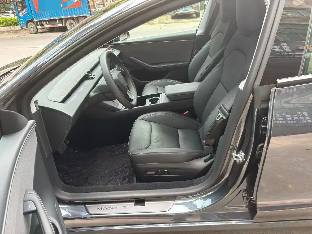 2025 Tesla Model 3 BEV 62.5KWH,autocango,china used car exporter,china ev exporter,chinese used car exporter,chinese used ev exporter