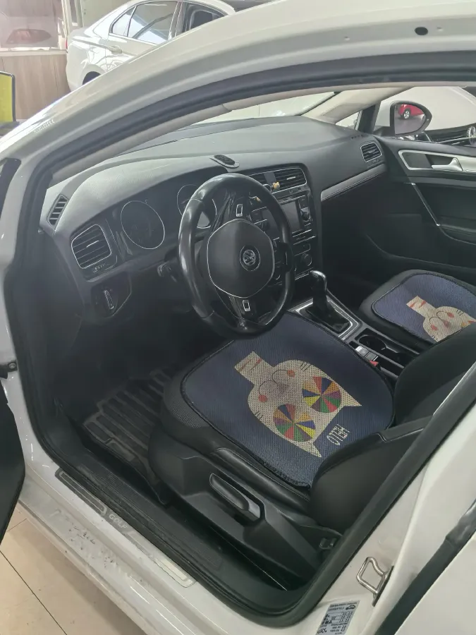 2018 Volkswagen Golf 1.6L 110HP L4 6AT,autocango,china used car exporter,china ev exporter,chinese used car exporter,chinese used ev exporter