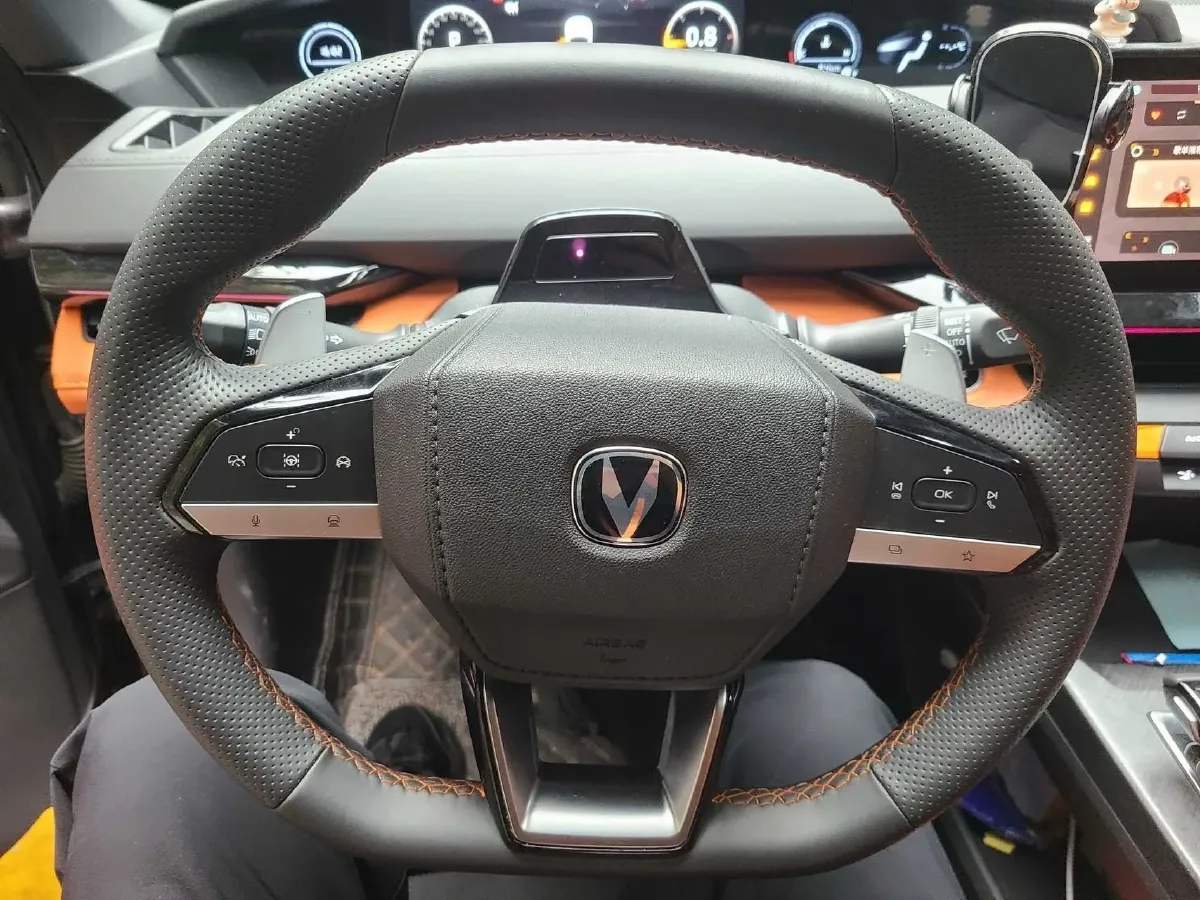 2023 ChangAn UNI-V 1.5T 188HP L4 7DCT,autocango,china used car exporter,china ev exporter,chinese used car exporter,chinese used ev exporter