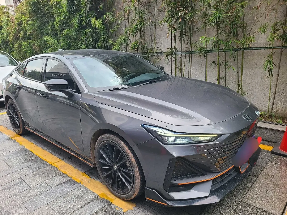 2023 ChangAn UNI-V 1.5T 188HP L4 7DCT,autocango,china used car exporter,china ev exporter,chinese used car exporter,chinese used ev exporter