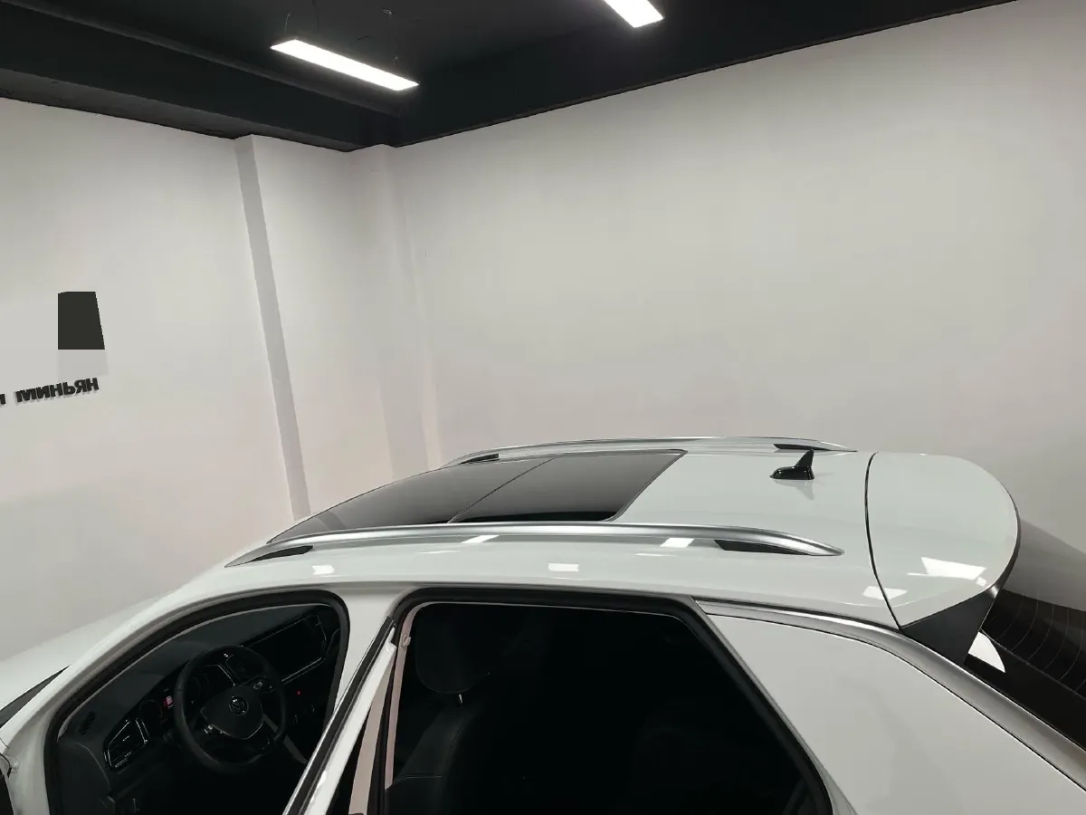 2022 Volkswagen T-Roc 1.4T 150HP L4 7DCT,autocango,china used car exporter,china ev exporter,chinese used car exporter,chinese used ev exporter