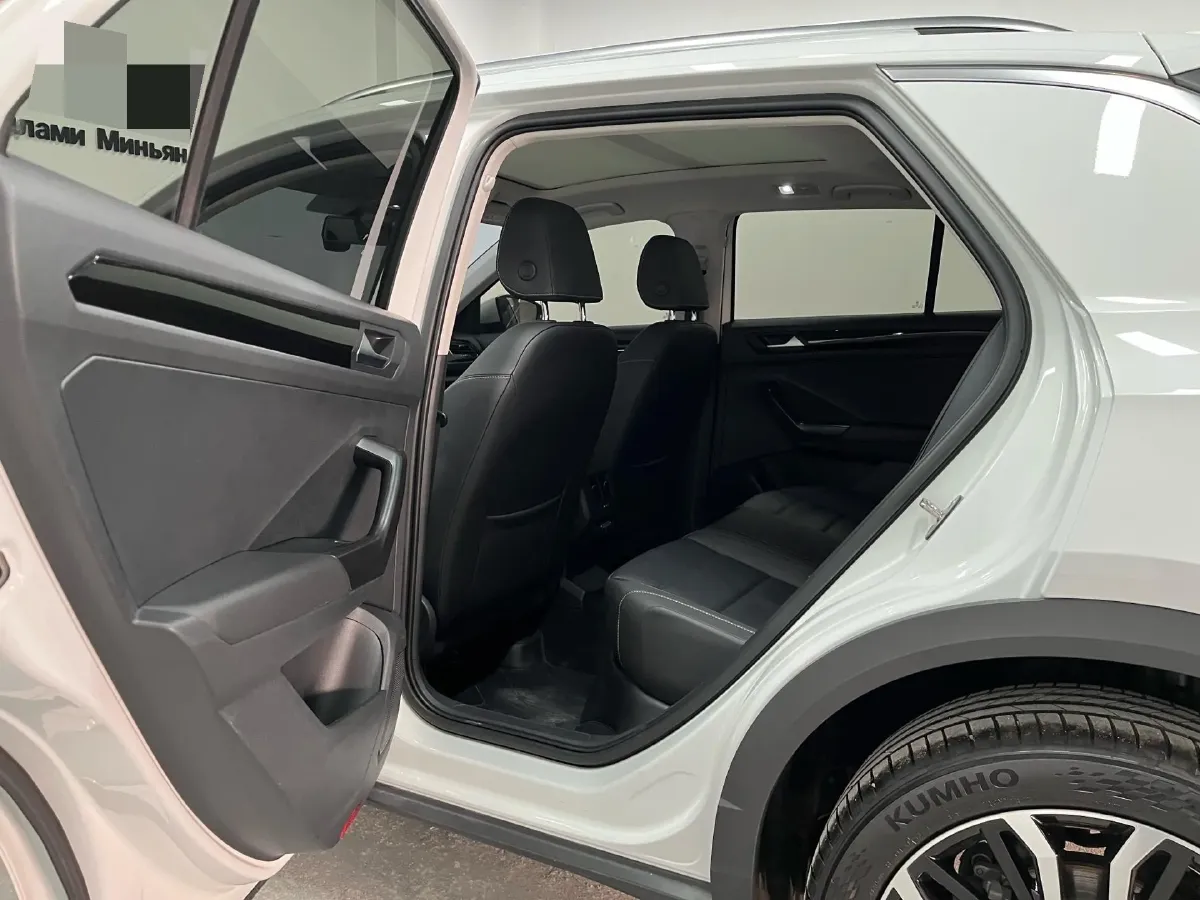 2022 Volkswagen T-Roc 1.4T 150HP L4 7DCT,autocango,china used car exporter,china ev exporter,chinese used car exporter,chinese used ev exporter