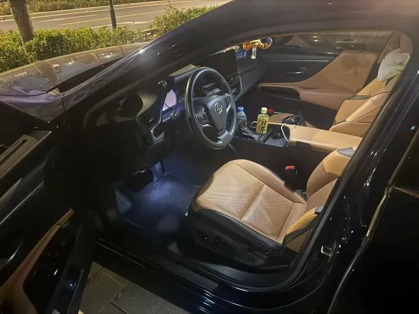 2022 Lexus ES 2.0L 173HP L4 CVT,autocango,china used car exporter,china ev exporter,chinese used car exporter,chinese used ev exporter