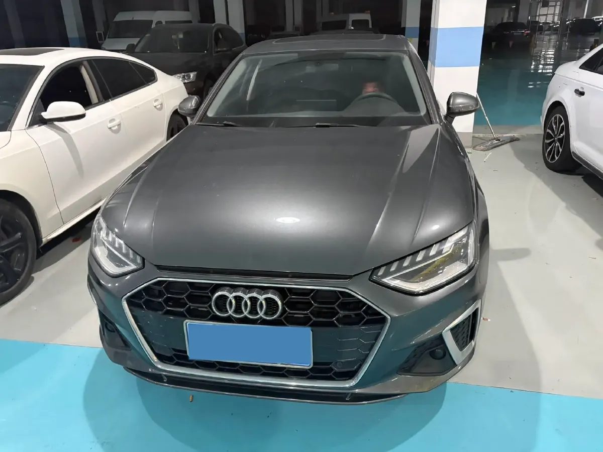 2020 Audi A4L 2.0T 190HP L4 7DCT,autocango,china used car exporter,china ev exporter,chinese used car exporter,chinese used ev exporter