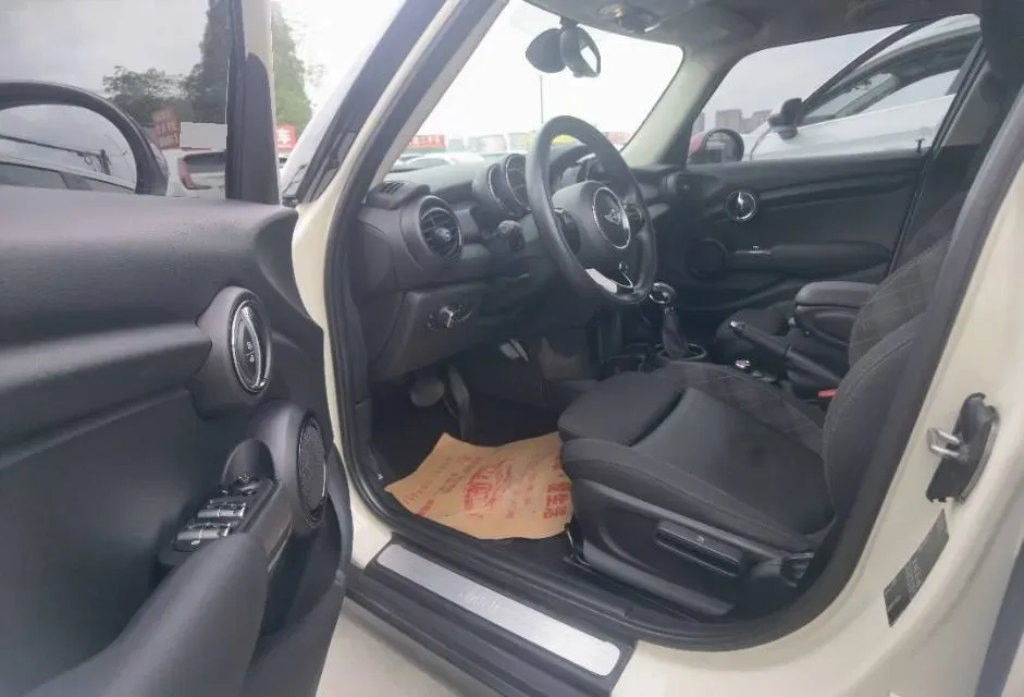 2018 MINI MINI 1.5T 136HP L3 6AT,autocango,china used car exporter,china ev exporter,chinese used car exporter,chinese used ev exporter