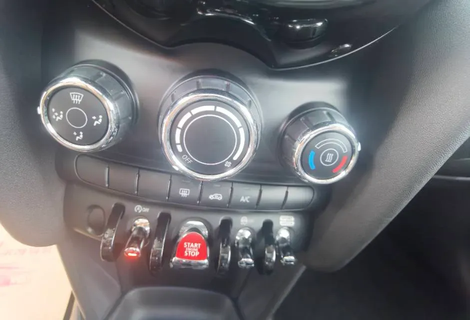 2018 MINI MINI 1.5T 136HP L3 6AT,autocango,china used car exporter,china ev exporter,chinese used car exporter,chinese used ev exporter