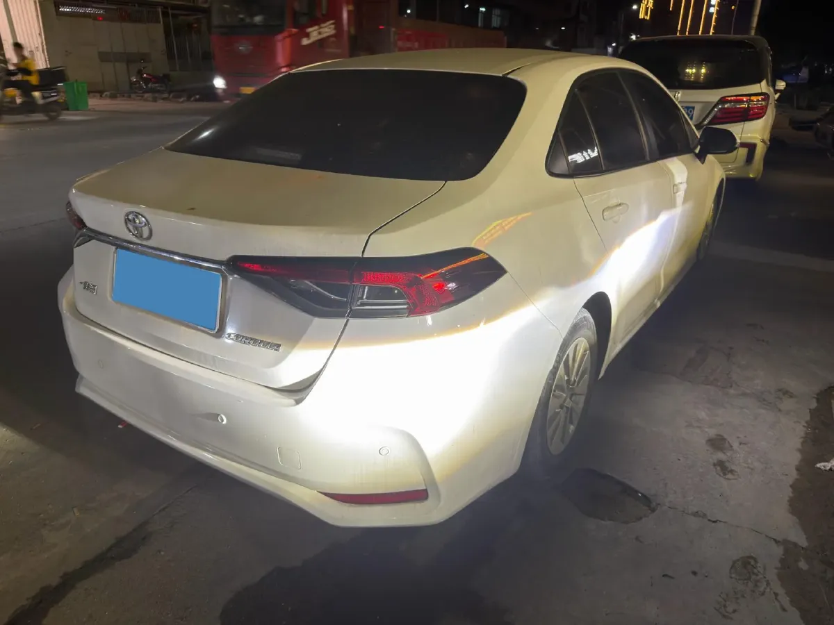 2021 Toyota Corolla 1.5L 121HP L3 6MT,autocango,china used car exporter,china ev exporter,chinese used car exporter,chinese used ev exporter