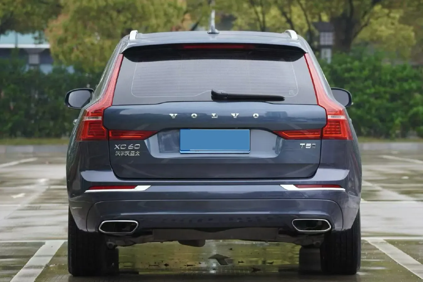2021 Volvo XC60 2.0T 250HP L4 8AT,autocango,china used car exporter,china ev exporter,chinese used car exporter,chinese used ev exporter