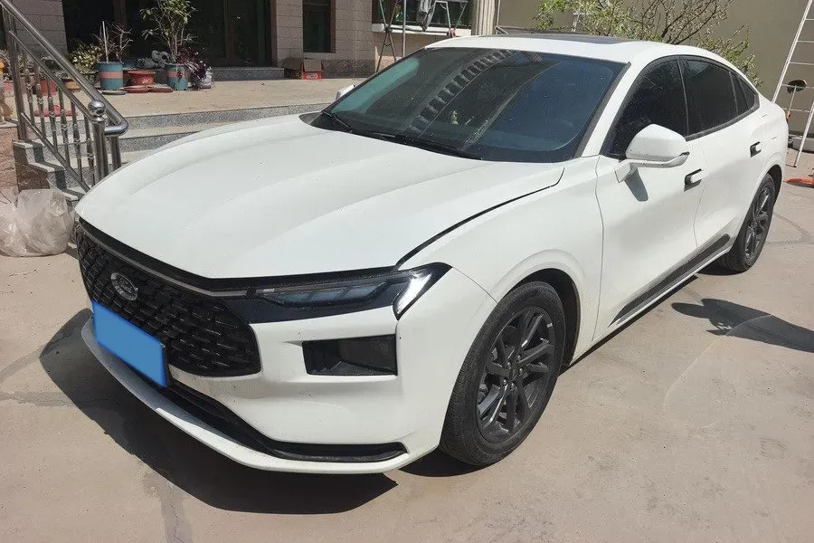 2025 Ford Mondeo 2.0T 254HP L4 8AT,autocango,china used car exporter,china ev exporter,chinese used car exporter,chinese used ev exporter