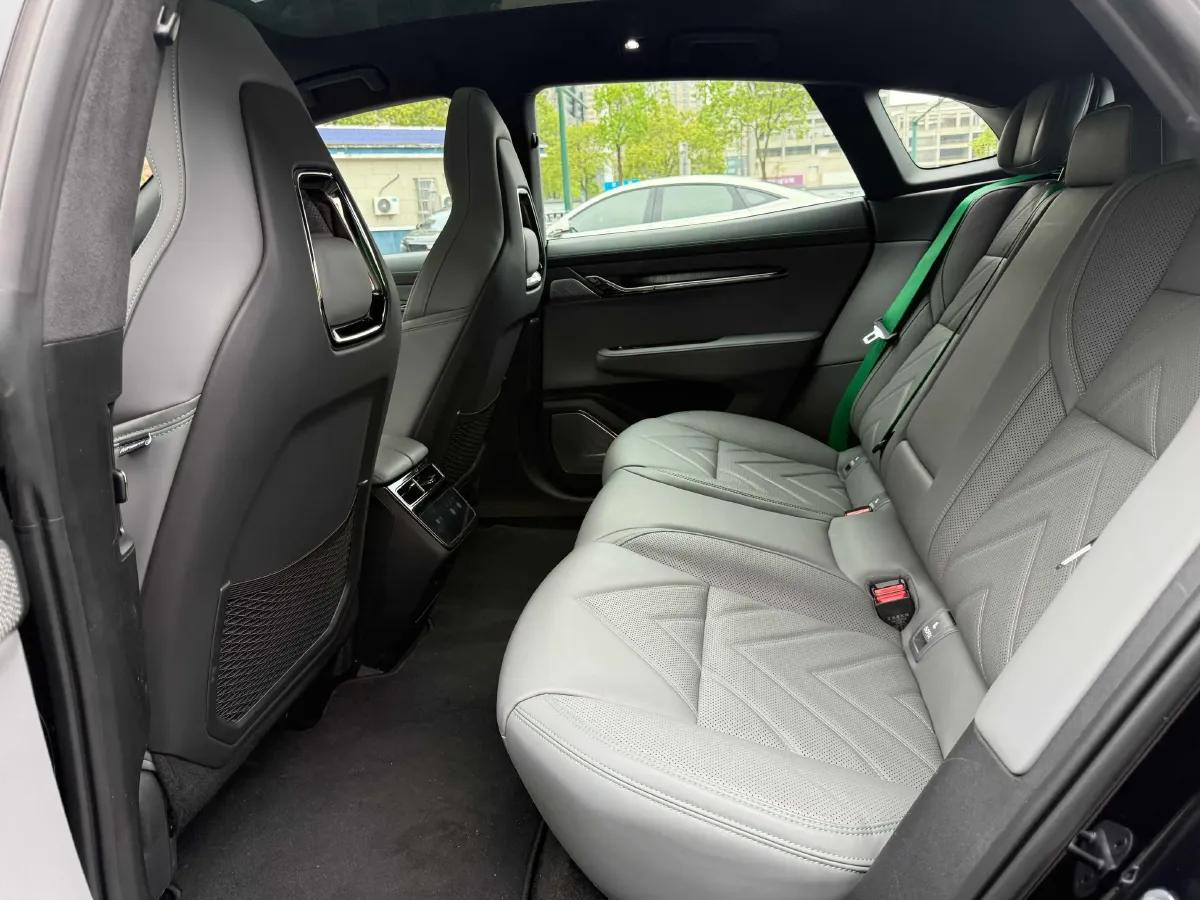 2023 Zeekr 001 BEV 100KWH,autocango,china used car exporter,china ev exporter,chinese used car exporter,chinese used ev exporter