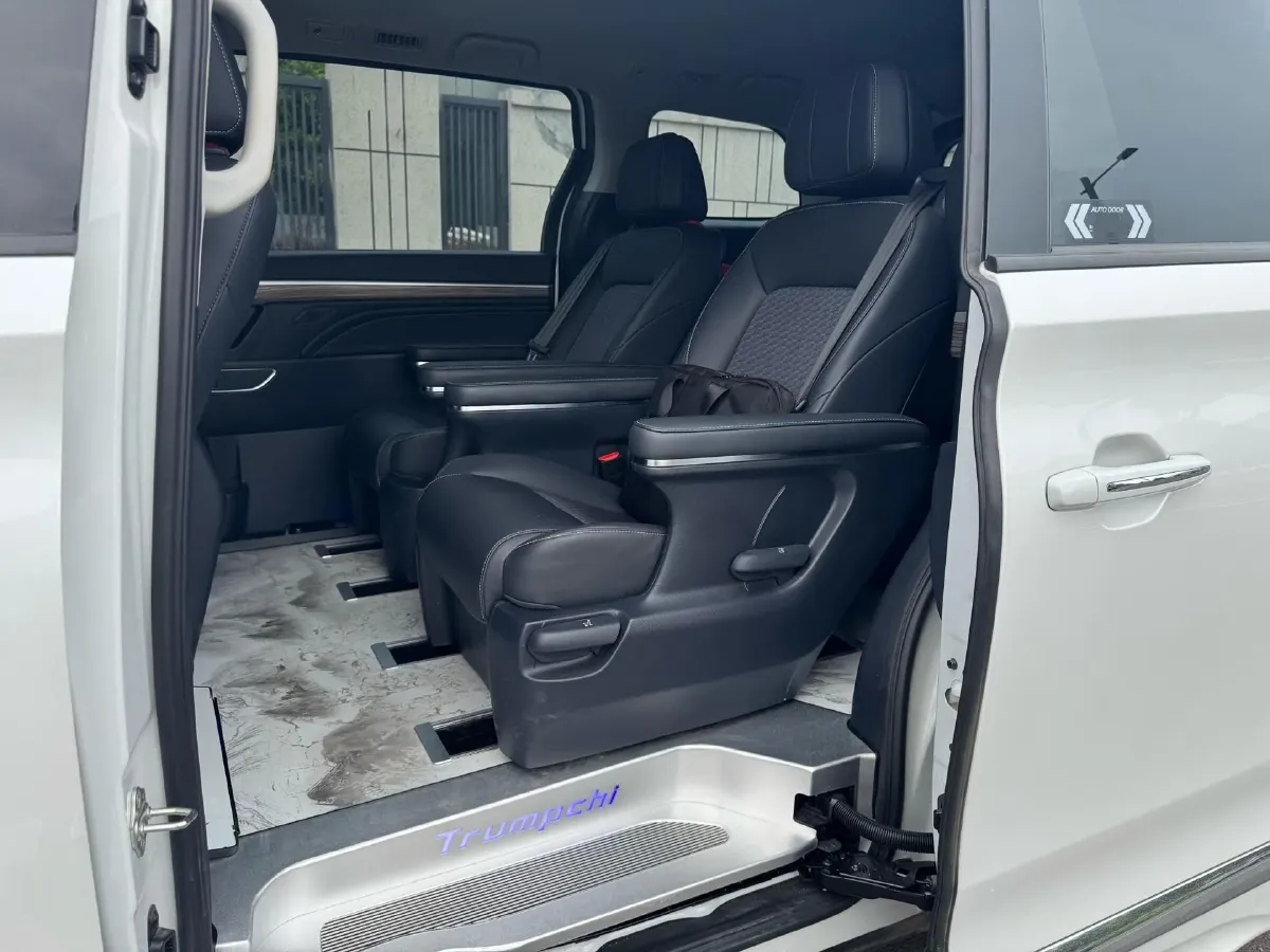 2023 GAC Trumpchi M8 2.0T 252HP L4 8AT,autocango,china used car exporter,china ev exporter,chinese used car exporter,chinese used ev exporter