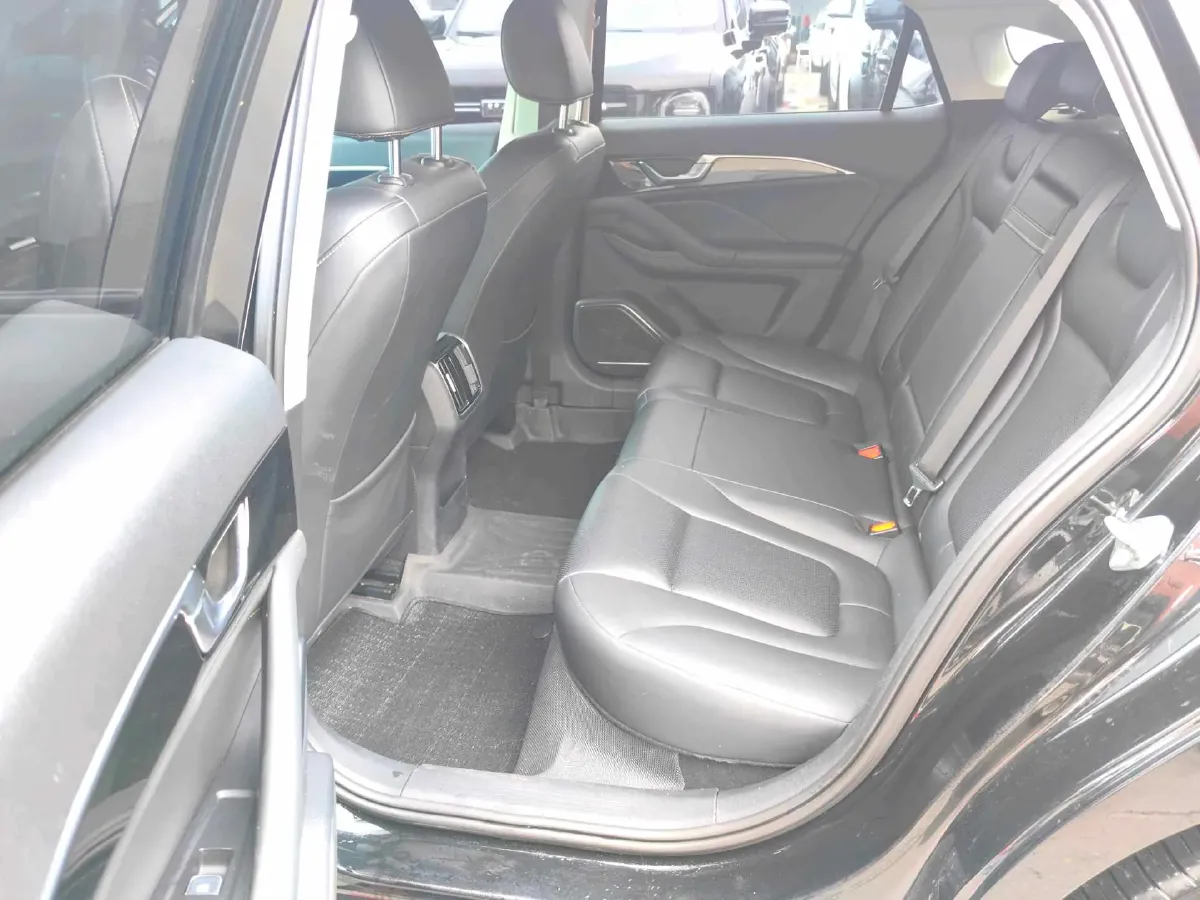 2023 Bestune B70 1.5T 169HP L4 7DCT,autocango,china used car exporter,china ev exporter,chinese used car exporter,chinese used ev exporter