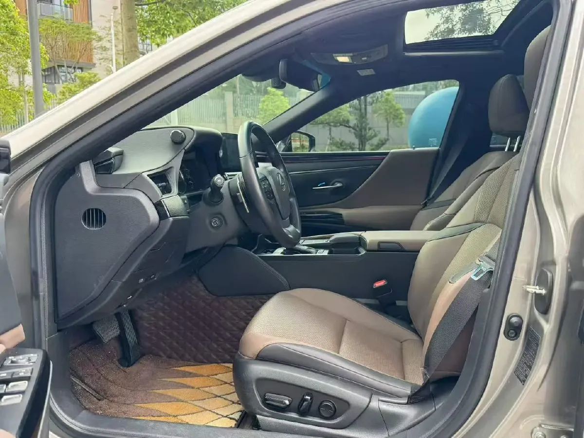 2022 Lexus ES 2.5L 178HP L4 E-CVT Hybrid,autocango,china used car exporter,china ev exporter,chinese used car exporter,chinese used ev exporter