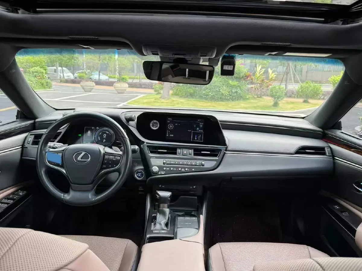 2022 Lexus ES 2.5L 178HP L4 E-CVT Hybrid,autocango,china used car exporter,china ev exporter,chinese used car exporter,chinese used ev exporter