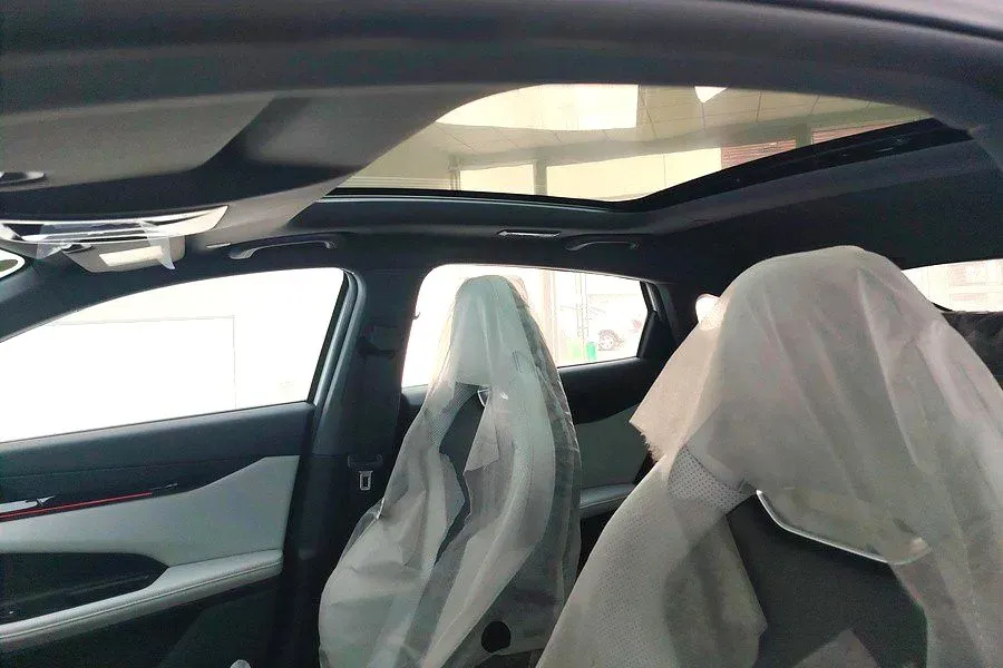 2024 ChangAn UNI-V iDD 1.5L 110HP L4 E-CVT PHEV 18.99KWH,autocango,china used car exporter,china ev exporter,chinese used car exporter,chinese used ev exporter