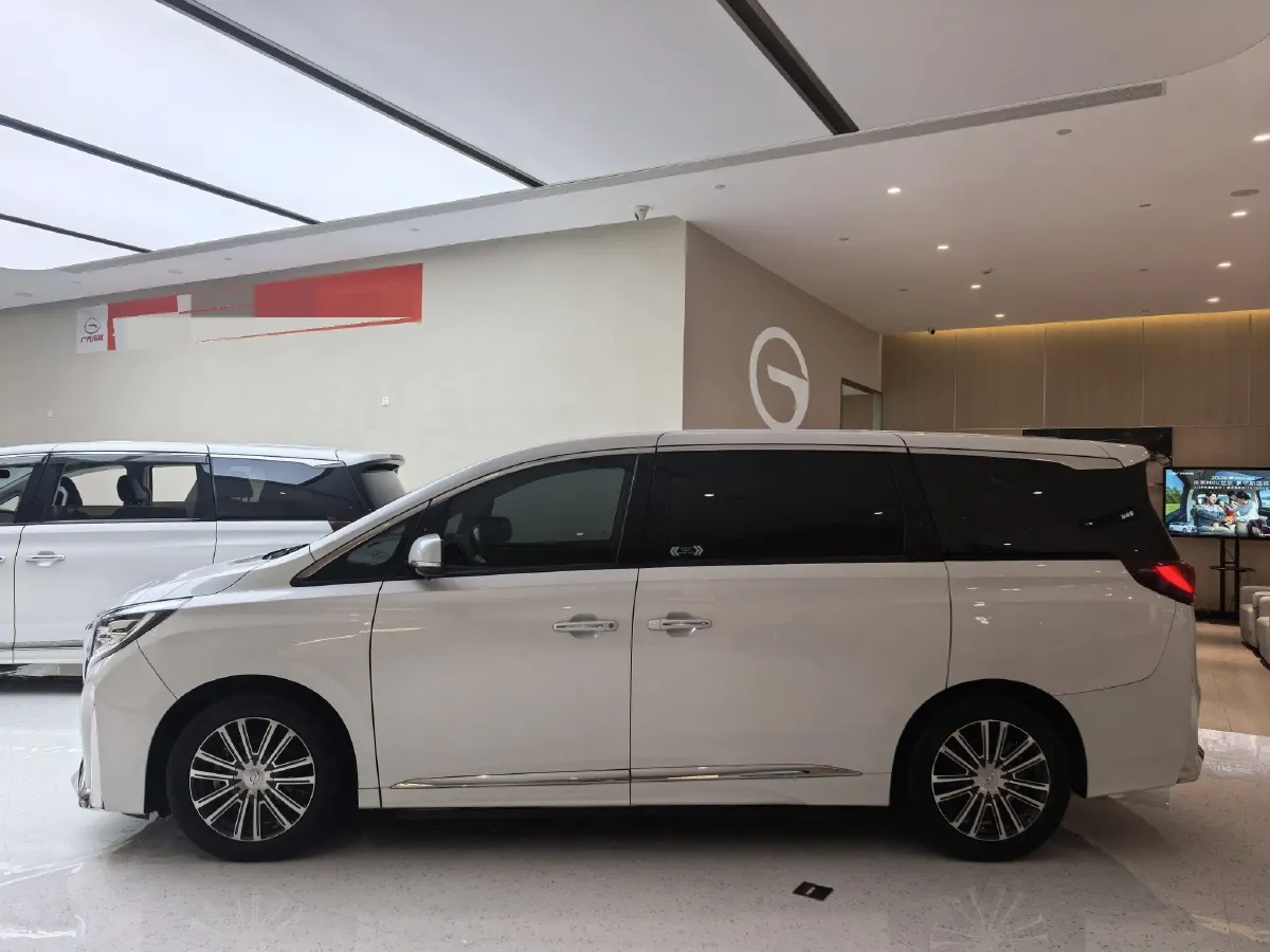 2021 GAC Trumpchi M8 2.0T 252HP L4 8AT,autocango,china used car exporter,china ev exporter,chinese used car exporter,chinese used ev exporter