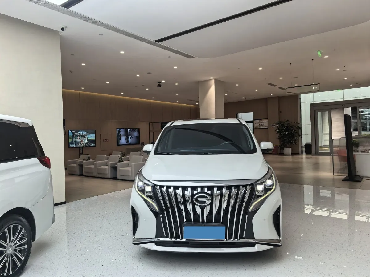 2021 GAC Trumpchi M8 2.0T 252HP L4 8AT,autocango,china used car exporter,china ev exporter,chinese used car exporter,chinese used ev exporter