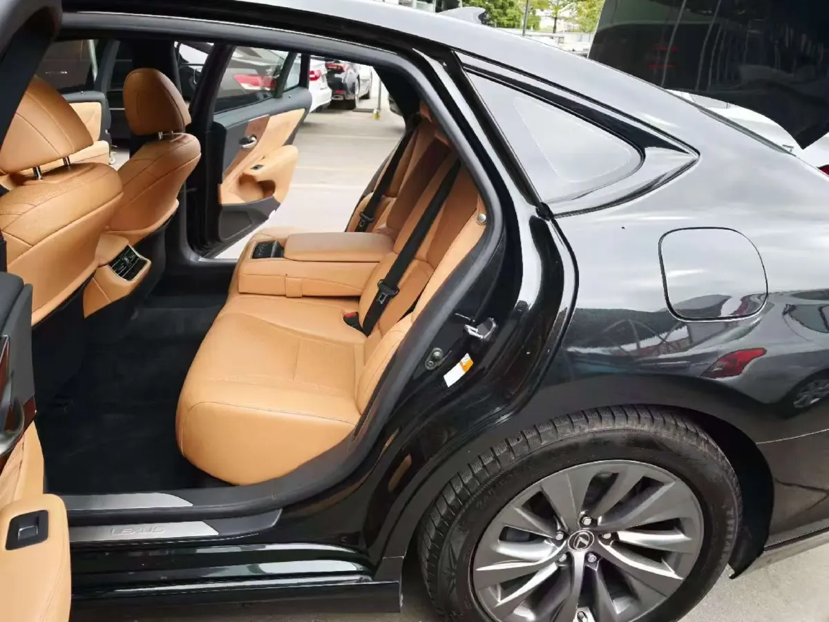 2021 Lexus LS 3.5L 299HP V6 E-CVT Hybrid,autocango,china used car exporter,china ev exporter,chinese used car exporter,chinese used ev exporter