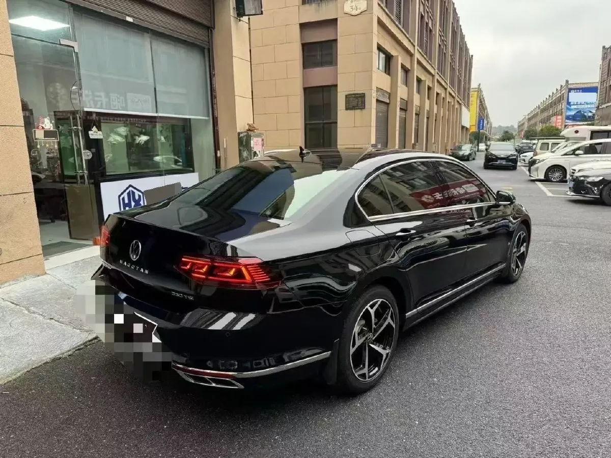 2023 Volkswagen Magotan 2.0T 186HP L4 7DCT,autocango,china used car exporter,china ev exporter,chinese used car exporter,chinese used ev exporter
